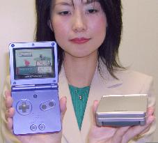 Nintendo to launch folding Gameboy with light in Feb.